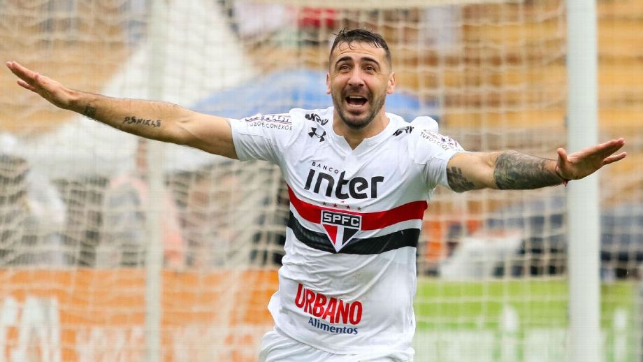 Leia mais sobre o artigo São Paulo tem saídas confirmadas de Lucas Pratto e Hernanes