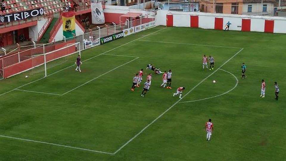 Leia mais sobre o artigo Lanterna, Tupi sofre 3 a 1 do Villa Nova e treinador cai. Simão deixa o Leão