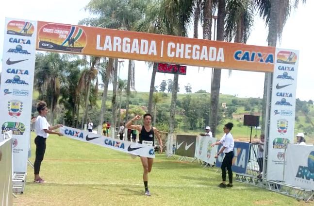 Leia mais sobre o artigo Perrout ganha vaga na seleção e Pedro é bi! CRIA-UFJF brilha na Copa Brasil Cross Country