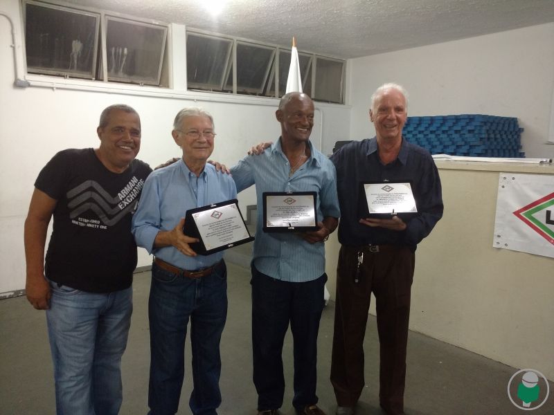 Leia mais sobre o artigo Emoção de homenageados marca centenário da Liga de Futebol de JF