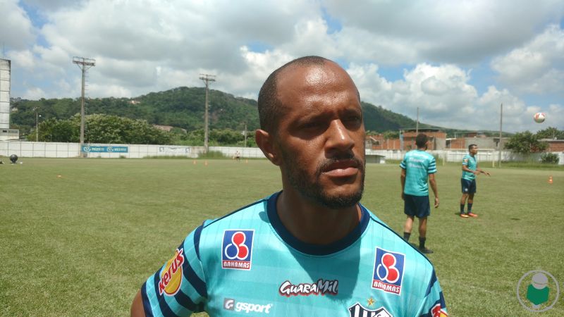 Leia mais sobre o artigo Vídeo: entrevista com Léo Salino, o símbolo da arrancada carijó