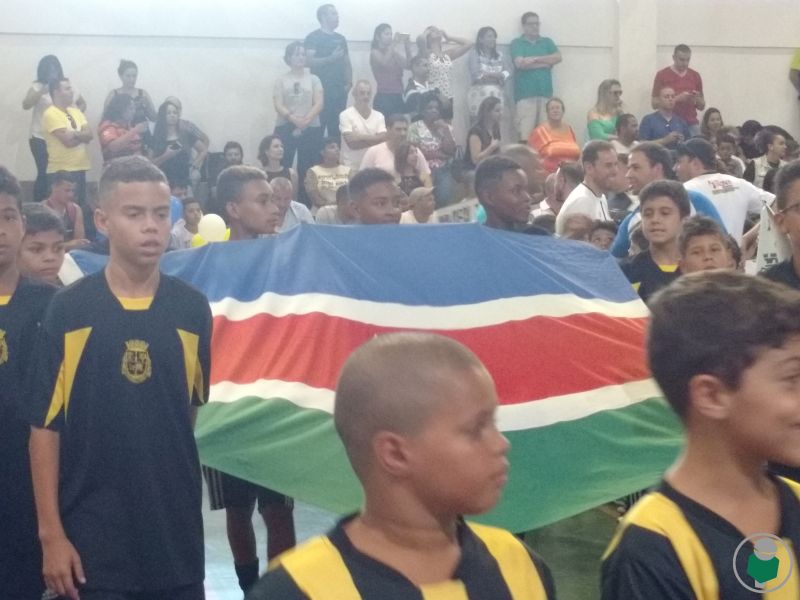 Leia mais sobre o artigo Copa Prefeitura Bahamas de Futsal: resultados e fotos do desfile
