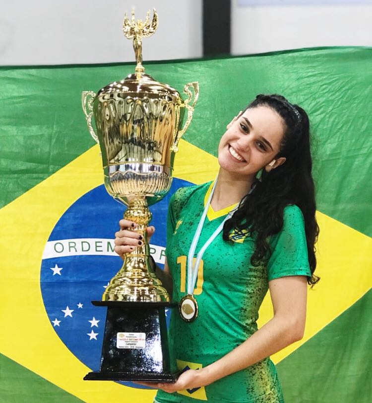 Leia mais sobre o artigo Barbarah Bella tem dupla conquista com seleção: ouro no Pan e vaga no Mundial