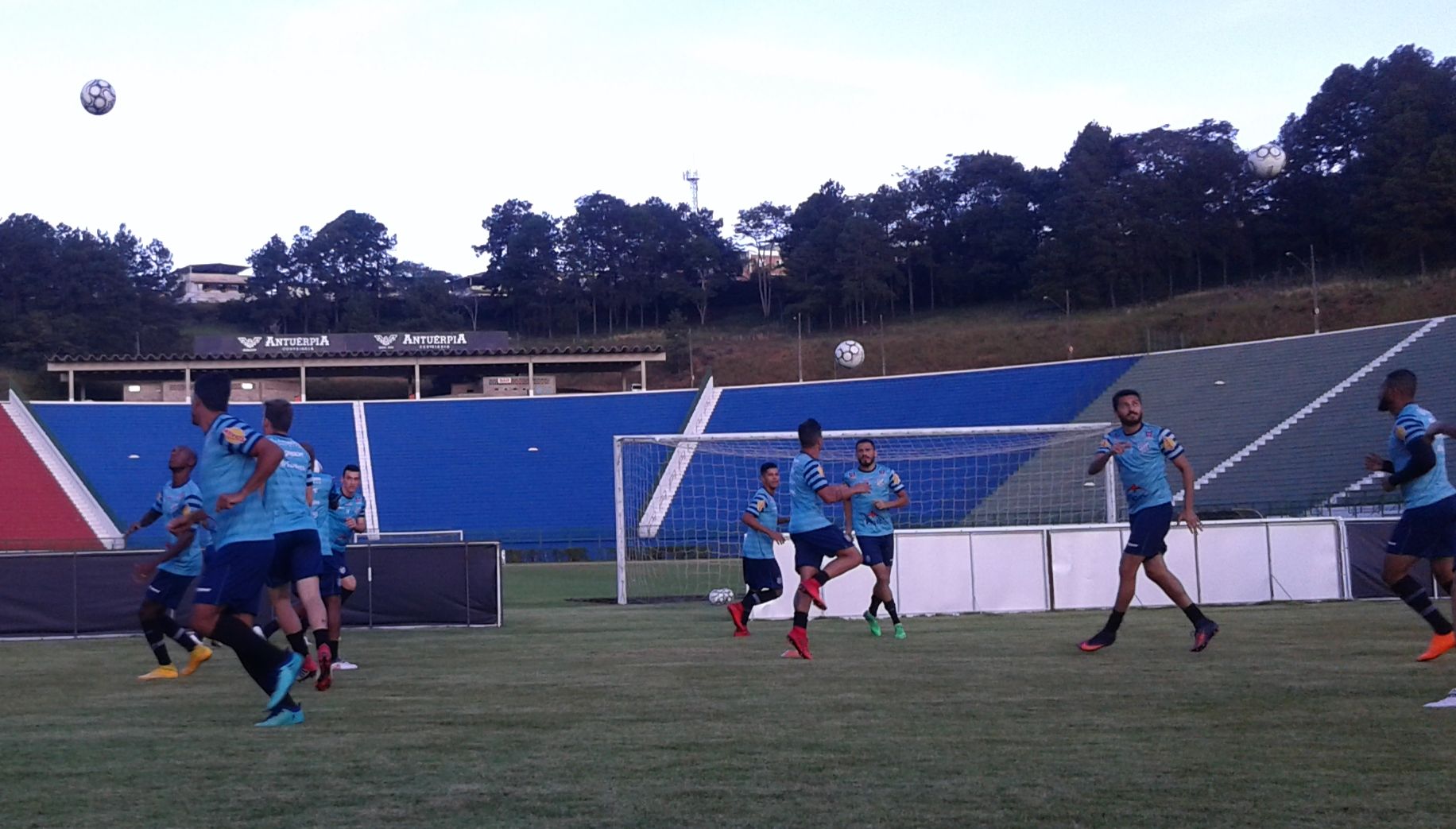 Leia mais sobre o artigo Alerta! Leão testa mudanças no Tupi para pegar Botafogo-SP sábado