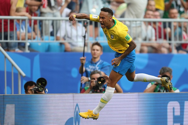 Leia mais sobre o artigo Em dia com as Curtinhas da Copa? Brasil avança e pega a Bélgica nas quartas