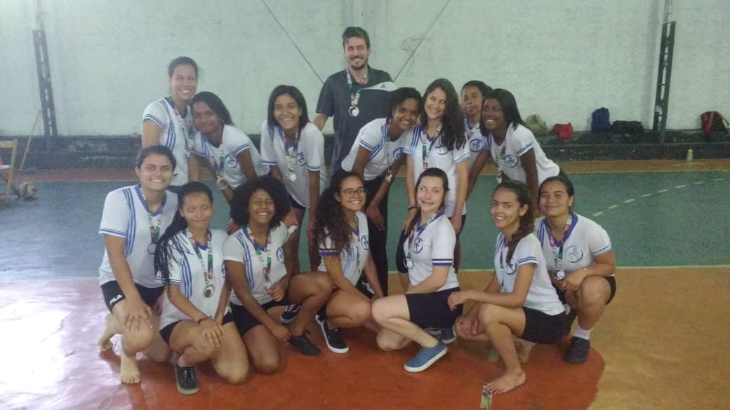 Leia mais sobre o artigo Escola Estadual Francisco Bernardino é campeã 100% na queimada