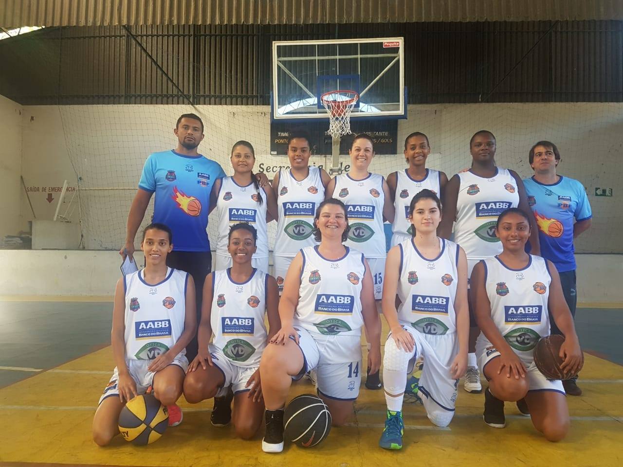 Leia mais sobre o artigo Sem verba! Equipe de basquete feminino desiste de ir à Regional do Jimi