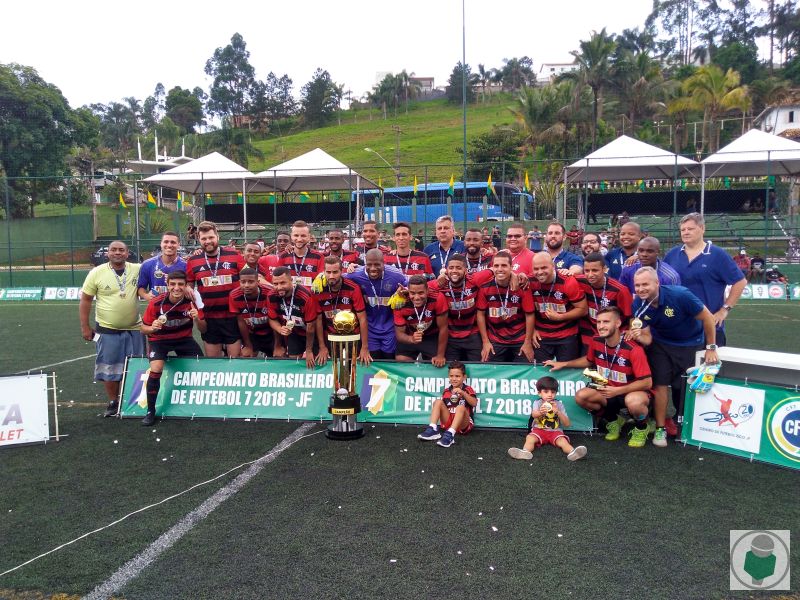 Leia mais sobre o artigo Festa no CF Zico JF! Fla comemora título do Brasileiro de Fut7