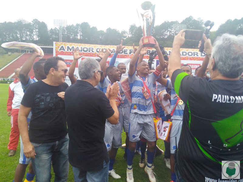 Leia mais sobre o artigo Equilíbrio! Cruzeirinho fatura a Bahamas 2018 nos pênaltis