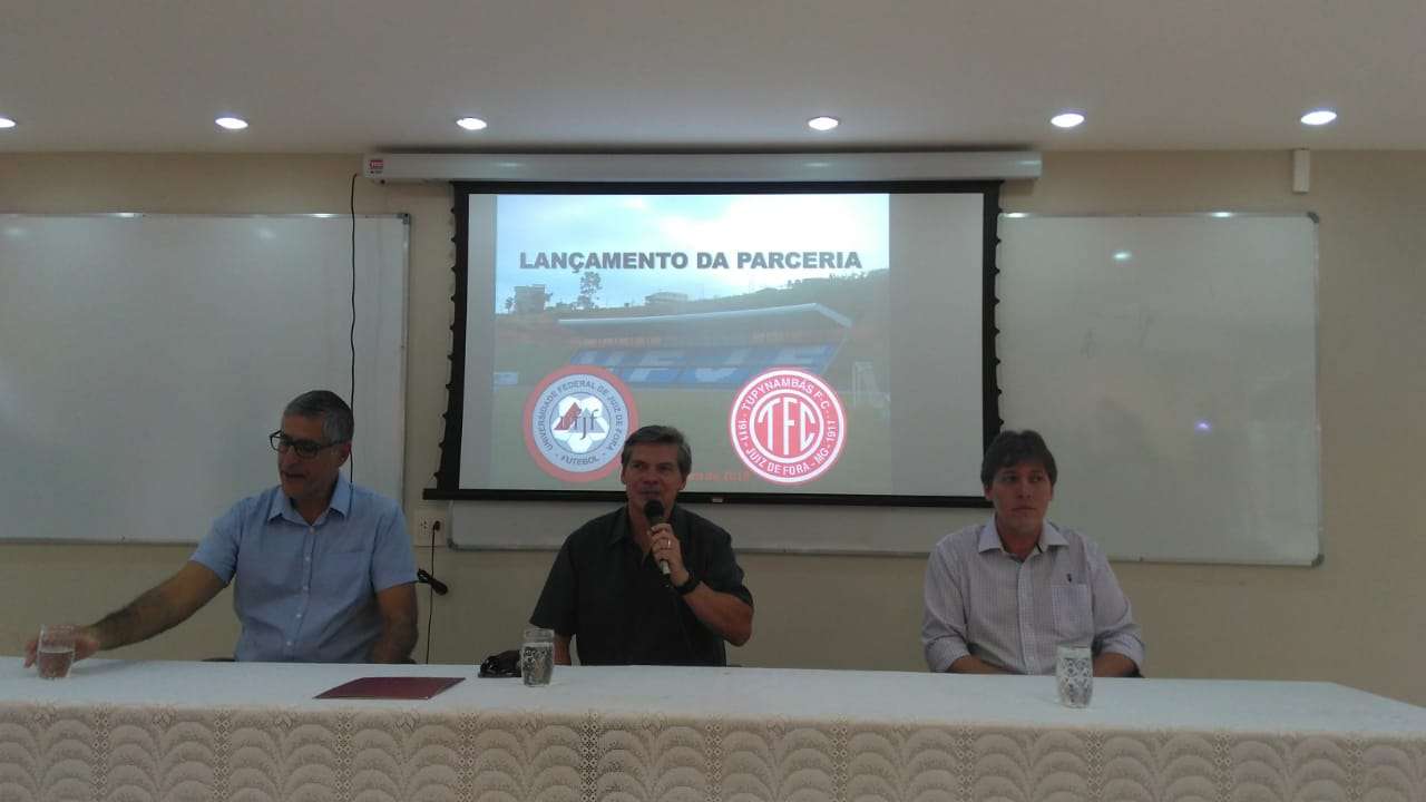Leia mais sobre o artigo Futebol-UFJF e Baeta oficializam parceria: “Aumenta responsabilidade”