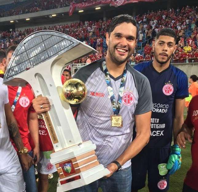 Leia mais sobre o artigo É campeão! Juiz-forano comemora título Potiguar