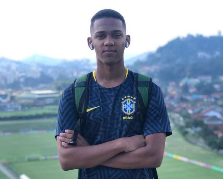 Leia mais sobre o artigo Sonho realizado! Juiz-forano Guilherme comemora período com a Seleção