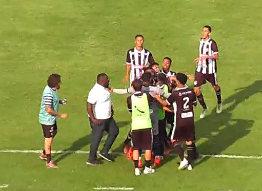 Leia mais sobre o artigo Galinho supera desfalques e está na final!