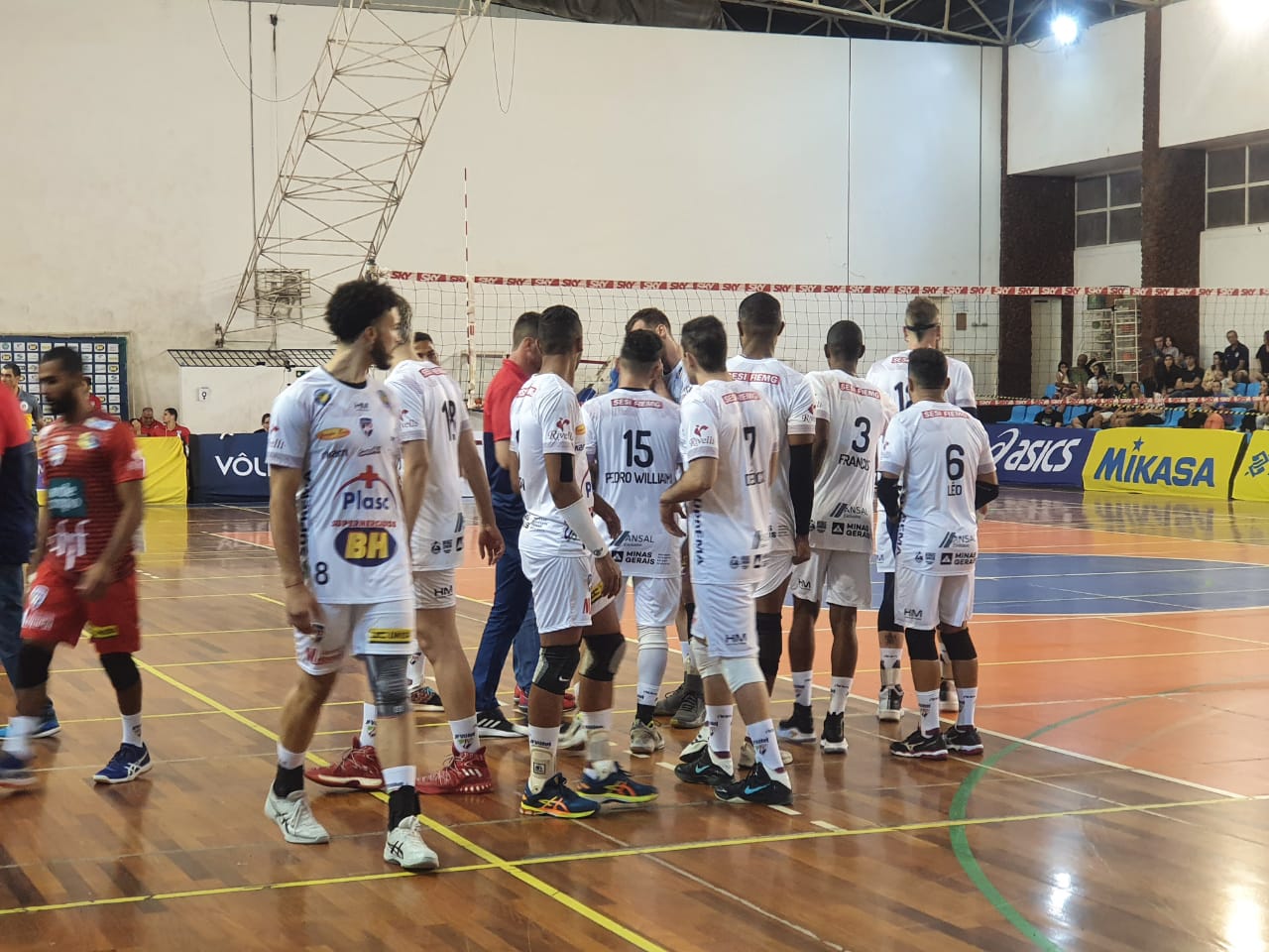 Leia mais sobre o artigo Caras novas no JF Vôlei!