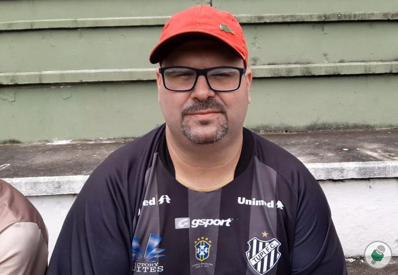 Leia mais sobre o artigo Fieis carijós voltam às arquibancadas do Módulo 2