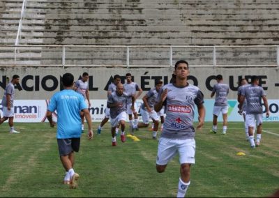 Leia mais sobre o artigo E a volta? Preparador físico carijó prevê dureza
