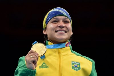 Leia mais sobre o artigo Campeã mundial de boxe é atração em live do Toque