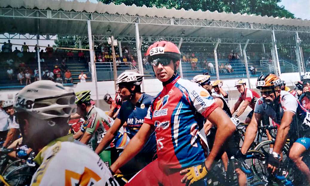 Leia mais sobre o artigo Especial: Chicão Serdeira e os 40 anos de ciclismo