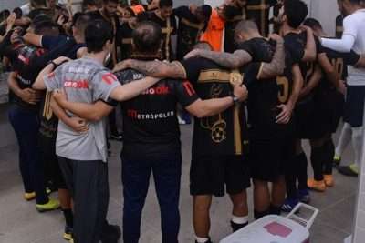 Leia mais sobre o artigo Apagão, goleada e queda na tabela: rodada ruim para o Baeta!