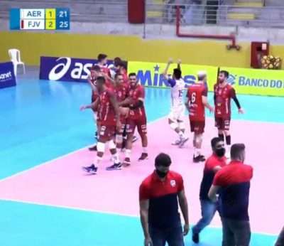 Leia mais sobre o artigo No embalo de Viller, JF Vôlei vence a segunda na Superliga B!