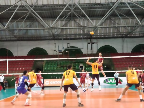 Leia mais sobre o artigo JF Vôlei enfrenta Niterói de olho no #1