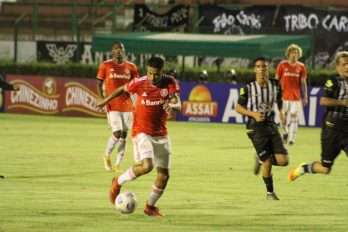 Lucas Vital foi o capitão do Inter em Minas Gerais/Foto: Jota Finkler