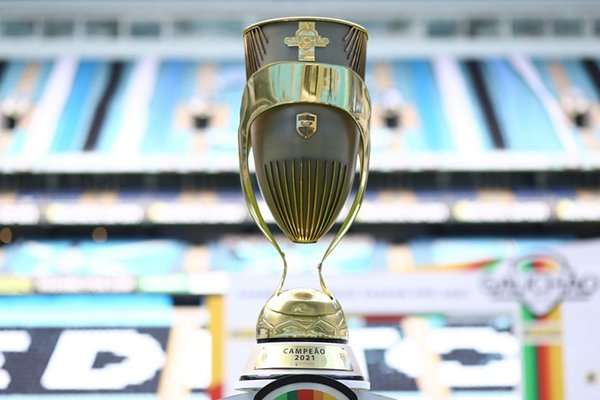 Leia mais sobre o artigo É campeão! Flamengo, São Paulo, Grêmio, Náutico e Grêmio Anápolis vencem estaduais