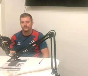 Bráulio Reis no estúdio da web rádio Nas Ondas do Toque