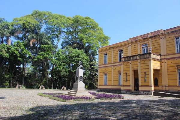 Leia mais sobre o artigo Live Especial aborda Centenário do Museu Mariano Procópio