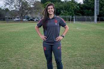 Jaqueane Correa, do Flamengo, é a entrevistada do Garotas no Toque