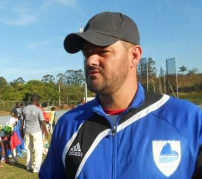 Leia mais sobre o artigo Novo técnico: Rafael Novaes é apresentado aos jogadores no Tupi!