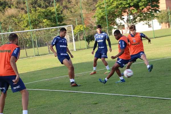 Leia mais sobre o artigo Do sonho à ameaça de rebaixamento: a saga do Aymorés no Módulo 2
