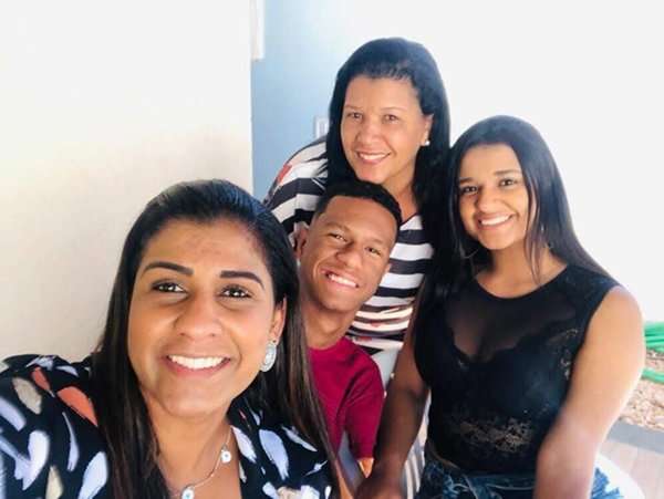 Leia mais sobre o artigo Eneida, mãe de Gabriel Araújo e o início de tudo: “Você pode ser você, mude o impossível”