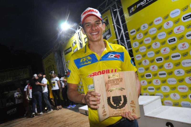 Leia mais sobre o artigo Fala, campeão! Luciano “Lulu” Vasconcelos conquista a Elite nas motos!