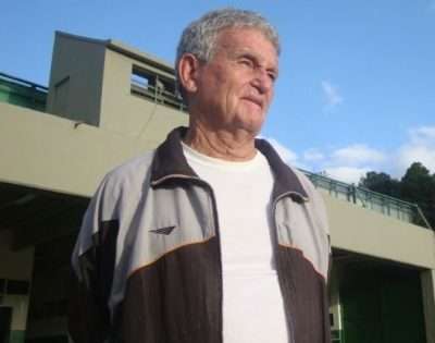 Leia mais sobre o artigo Toledinho é homenageado e eternizado com estátua em frente ao hall no Estádio Municipal!