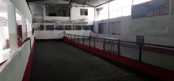 Leia mais sobre o artigo Quase recuperada, mas “no vermelho”: como está a sede do Bola Show em Juiz de Fora