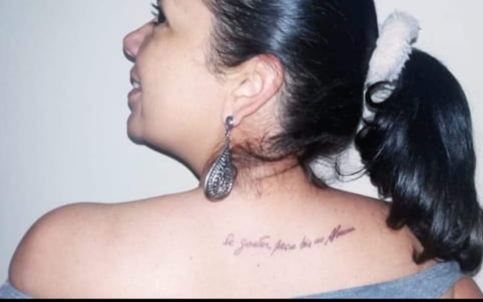 Leia mais sobre o artigo Homenagem: “Se gostar, peça bis ao Alencar”, história do rádio que virou tatuagem