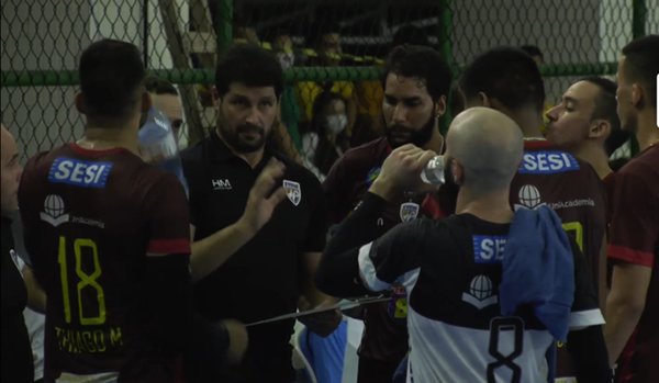 Leia mais sobre o artigo Com boas e grandes expectativas, JF Vôlei e Araucária se reencontram na Superliga B