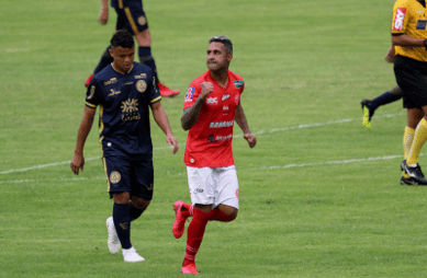 Leia mais sobre o artigo Artilheiro de volta! Fabinho Alves retorna ao Baeta para o Módulo 2