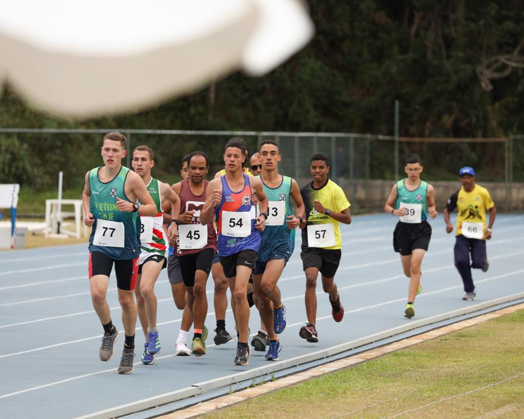 Leia mais sobre o artigo 4º Festival de Atletismo da UFJF: veja avaliação, fotos e todos os resultados