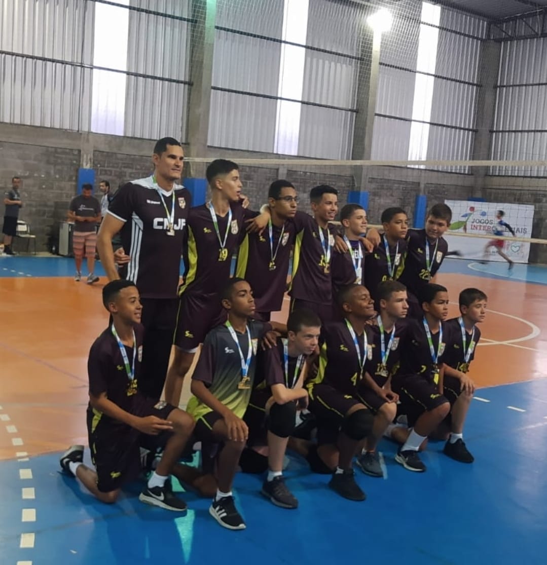 Leia mais sobre o artigo Toque nos Intercolegiais: Colégio Militar vence vôlei infantil masculino