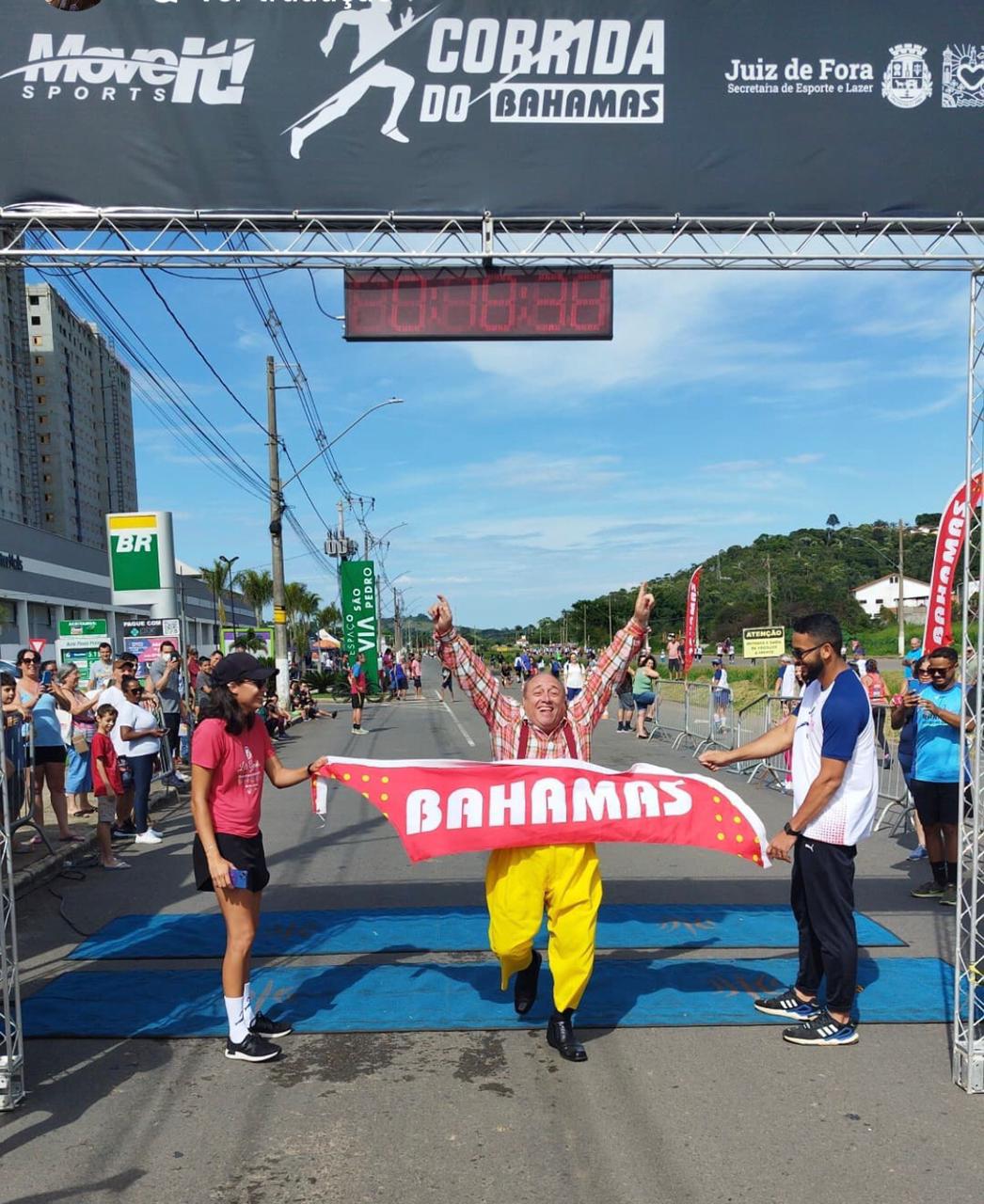 Leia mais sobre o artigo Corrida do Bahamas: confira tempos e resultados de todas as categorias