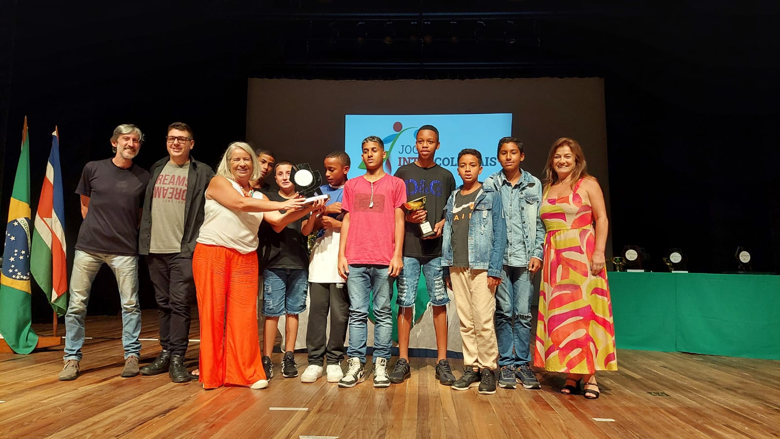 Leia mais sobre o artigo Intercolegiais: E.M. Theodoro Frederico Mussel vence queimada infantil masculina