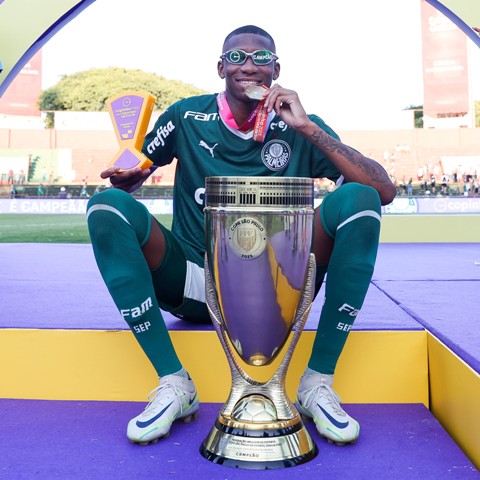 Leia mais sobre o artigo Conheça a trajetória do juiz-forano Patrick, herói do bicampeonato do Palmeiras na Copinha