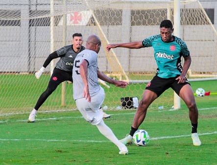 Leia mais sobre o artigo Tinoco sobre goleada do Vasco: “Resultado não condiz com o que foi o jogo”