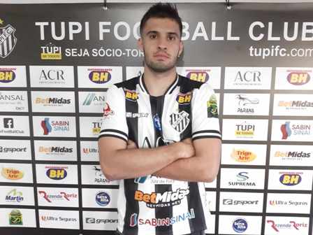 Leia mais sobre o artigo Tupi traz um jogador, dispensa outro e garante punir  quem disputa torneio amador