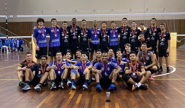 Leia mais sobre o artigo JF Vôlei comemora sucesso da 1ª Copa de Base e descarta volta do adulto no momento