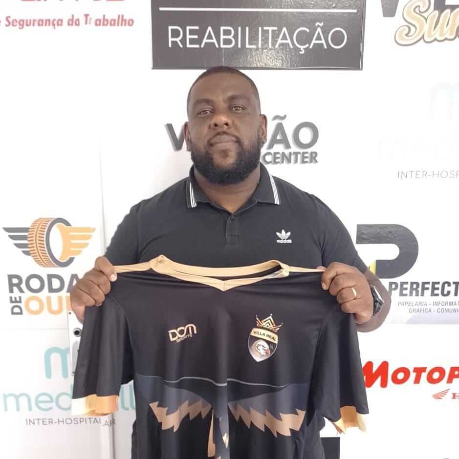 Leia mais sobre o artigo Villa Real anuncia novo técnico e dirigente exige retratação do anterior