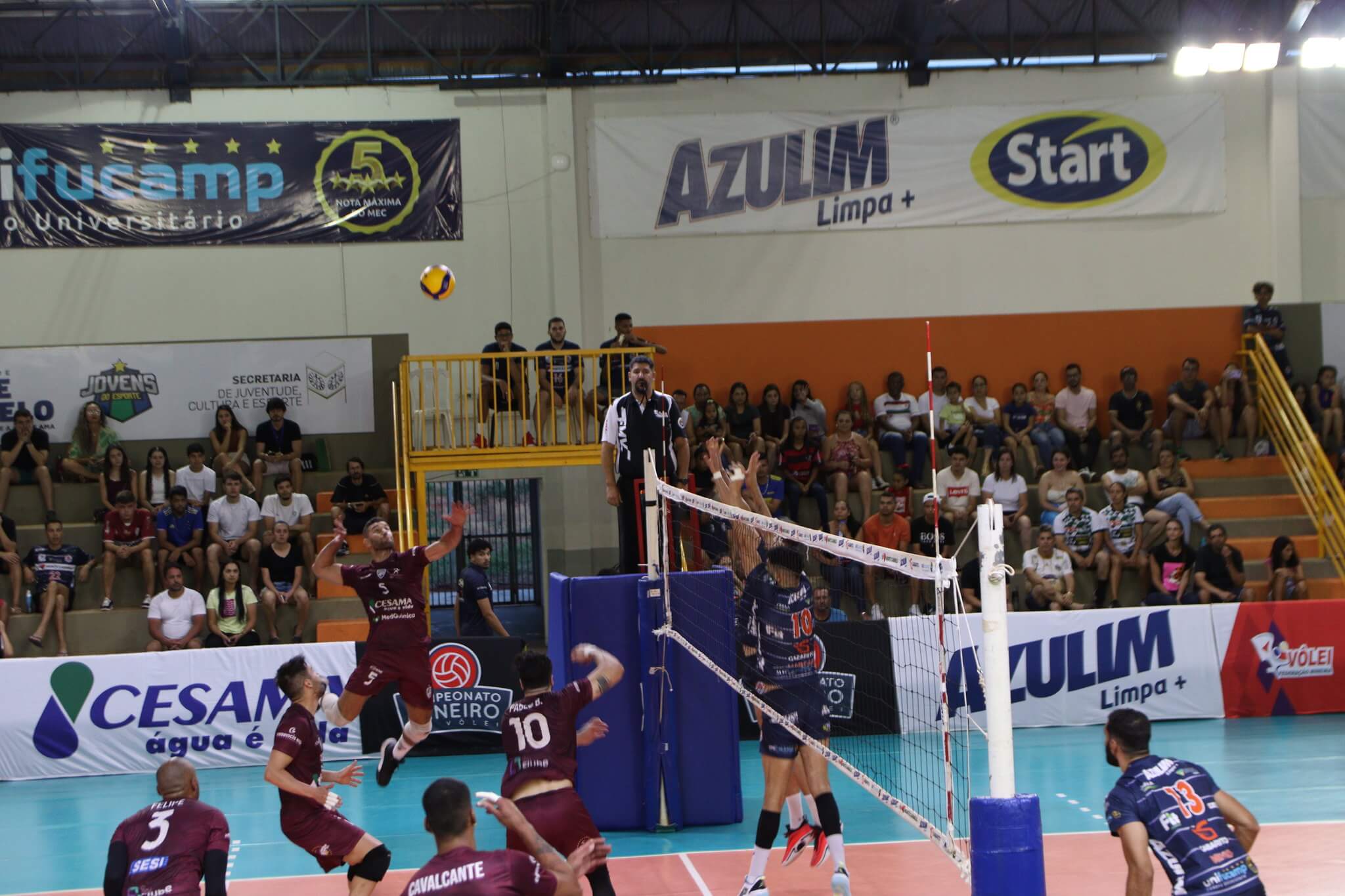 Leia mais sobre o artigo JF Vôlei ganha pontos do MOC e faz segundo jogo da semi