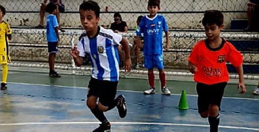 Leia mais sobre o artigo Praça CEU abre turmas gratuitas de futsal infantil